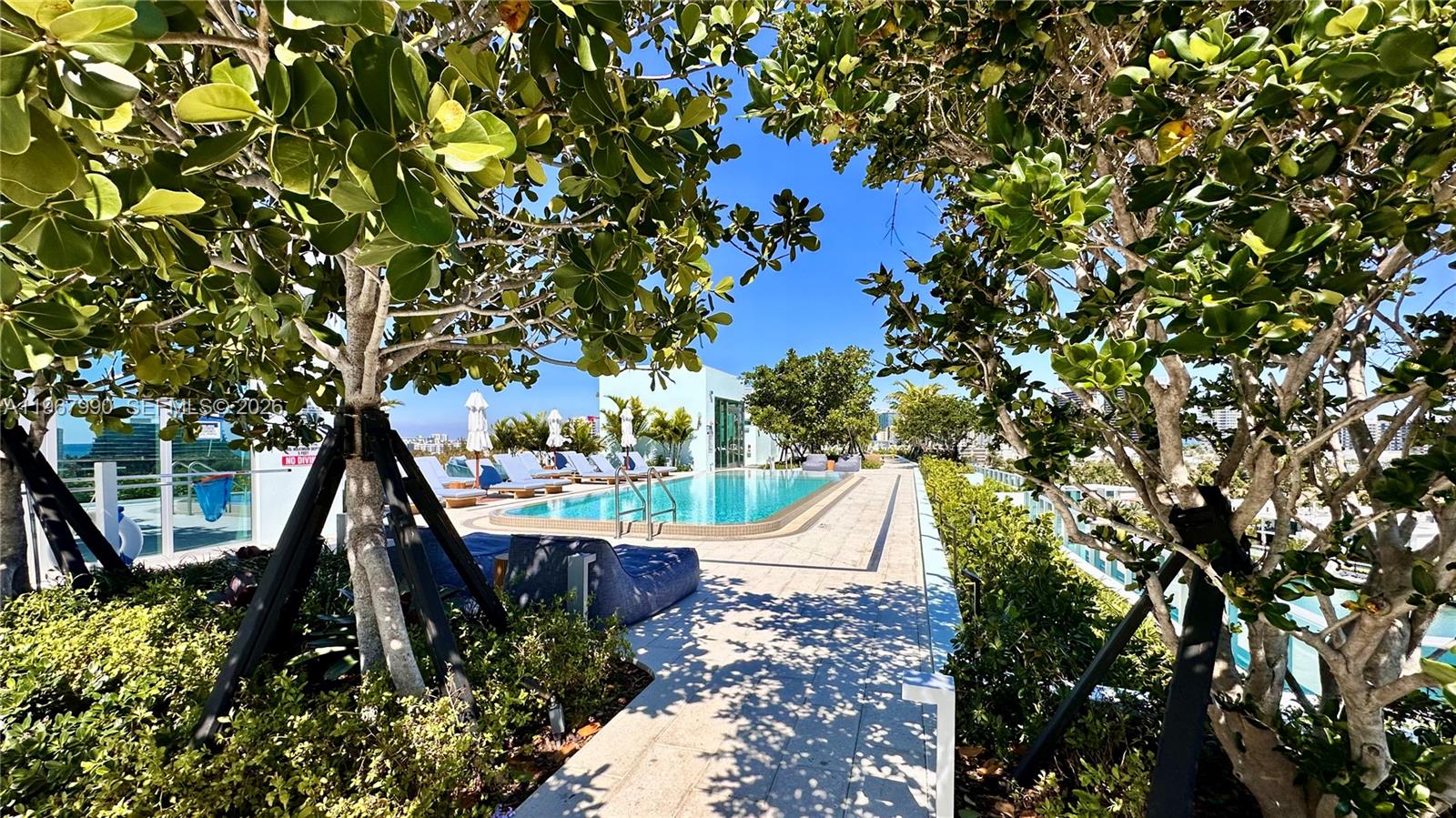 image La Baia Bay Harbor57
