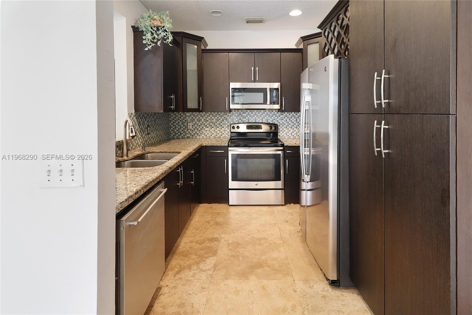 13212 NW 8th St Pembroke Pines, FL 33028