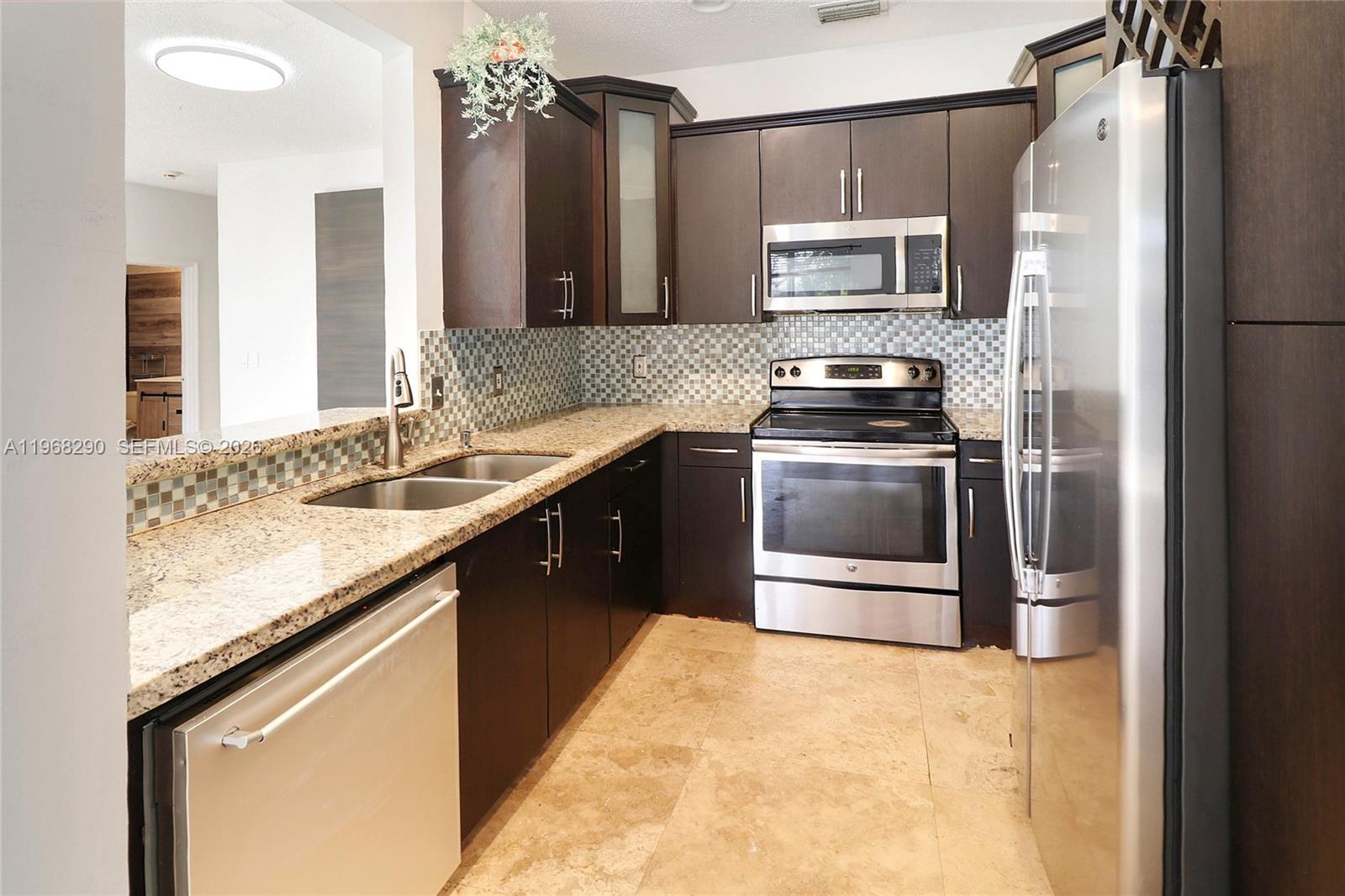 13212 NW 8th St Pembroke Pines, FL 33028