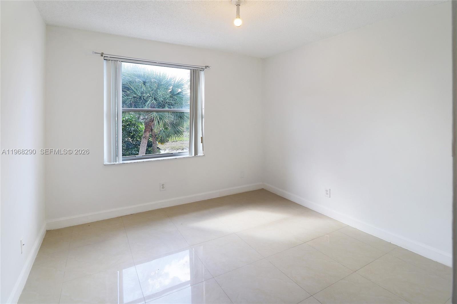 13212 NW 8th St Pembroke Pines, FL 33028