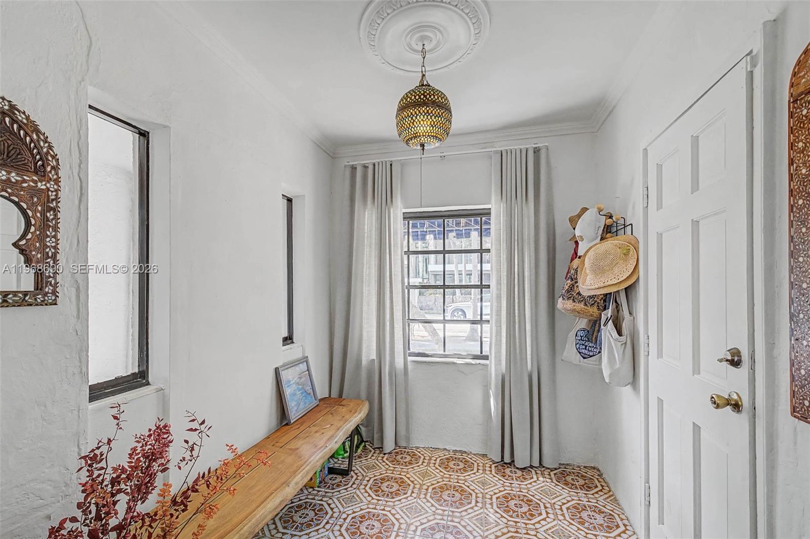 3233 Crystal Ct Miami, FL 33133