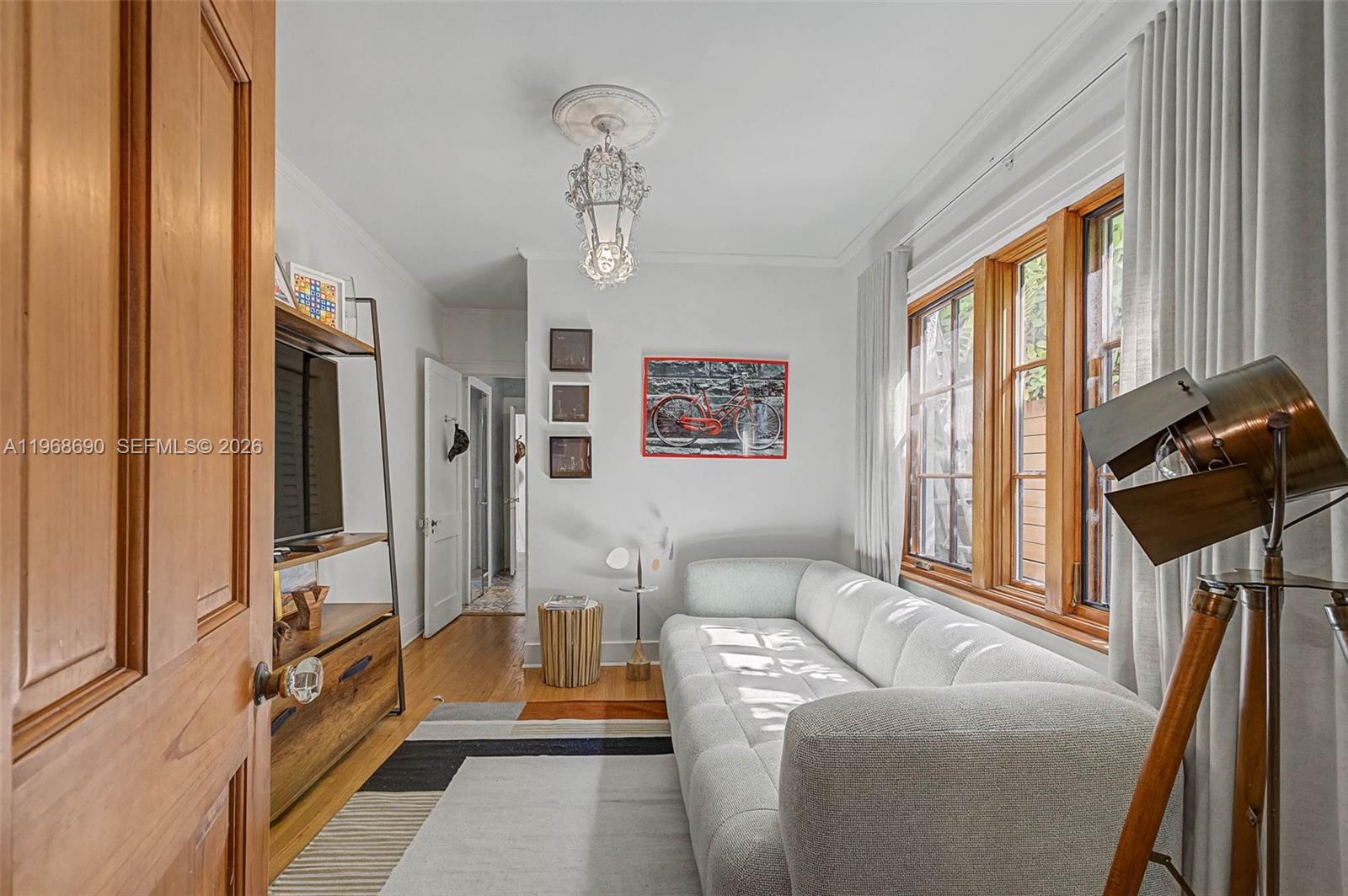 3233 Crystal Ct Miami, FL 33133