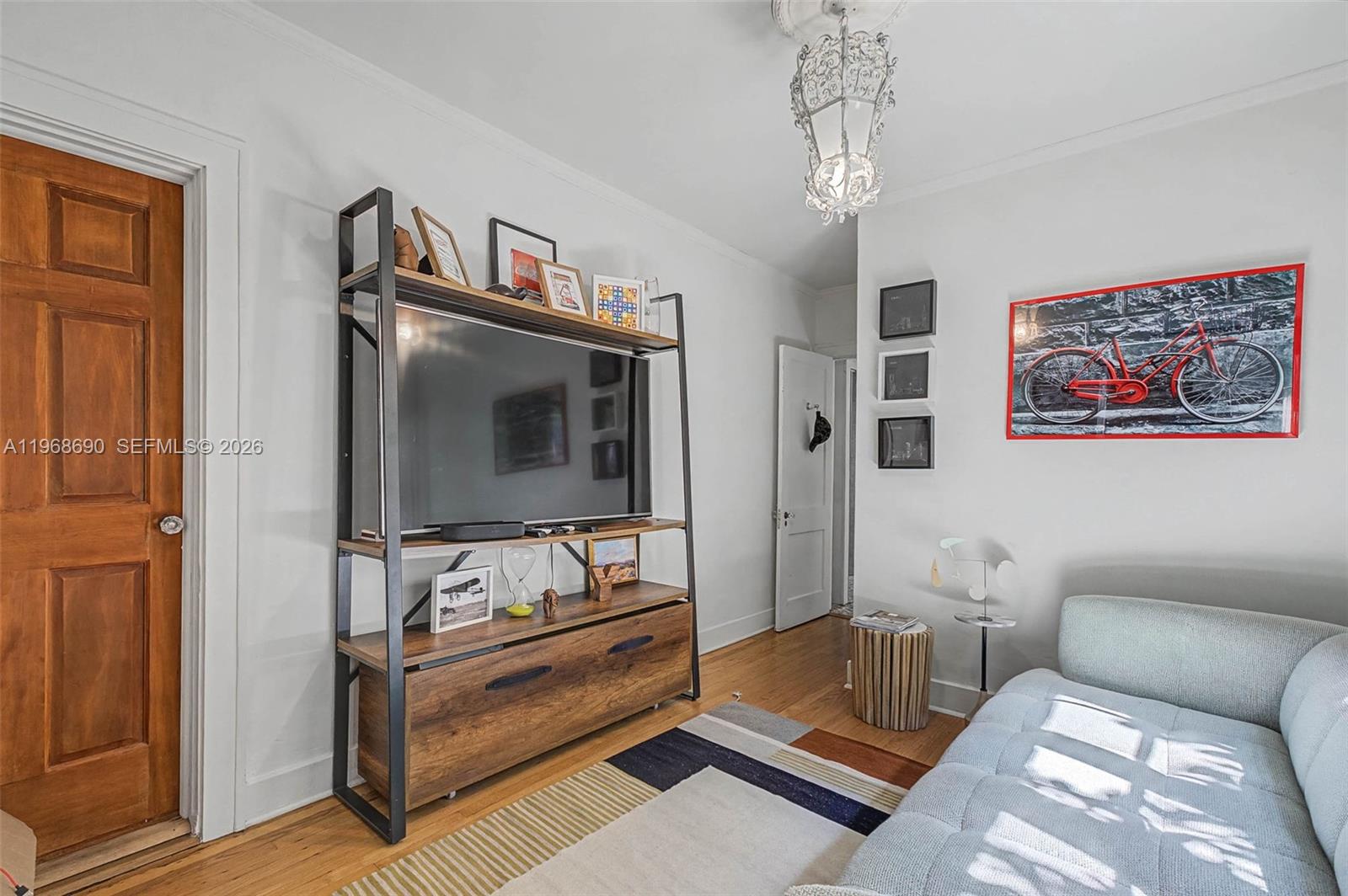 3233 Crystal Ct Miami, FL 33133