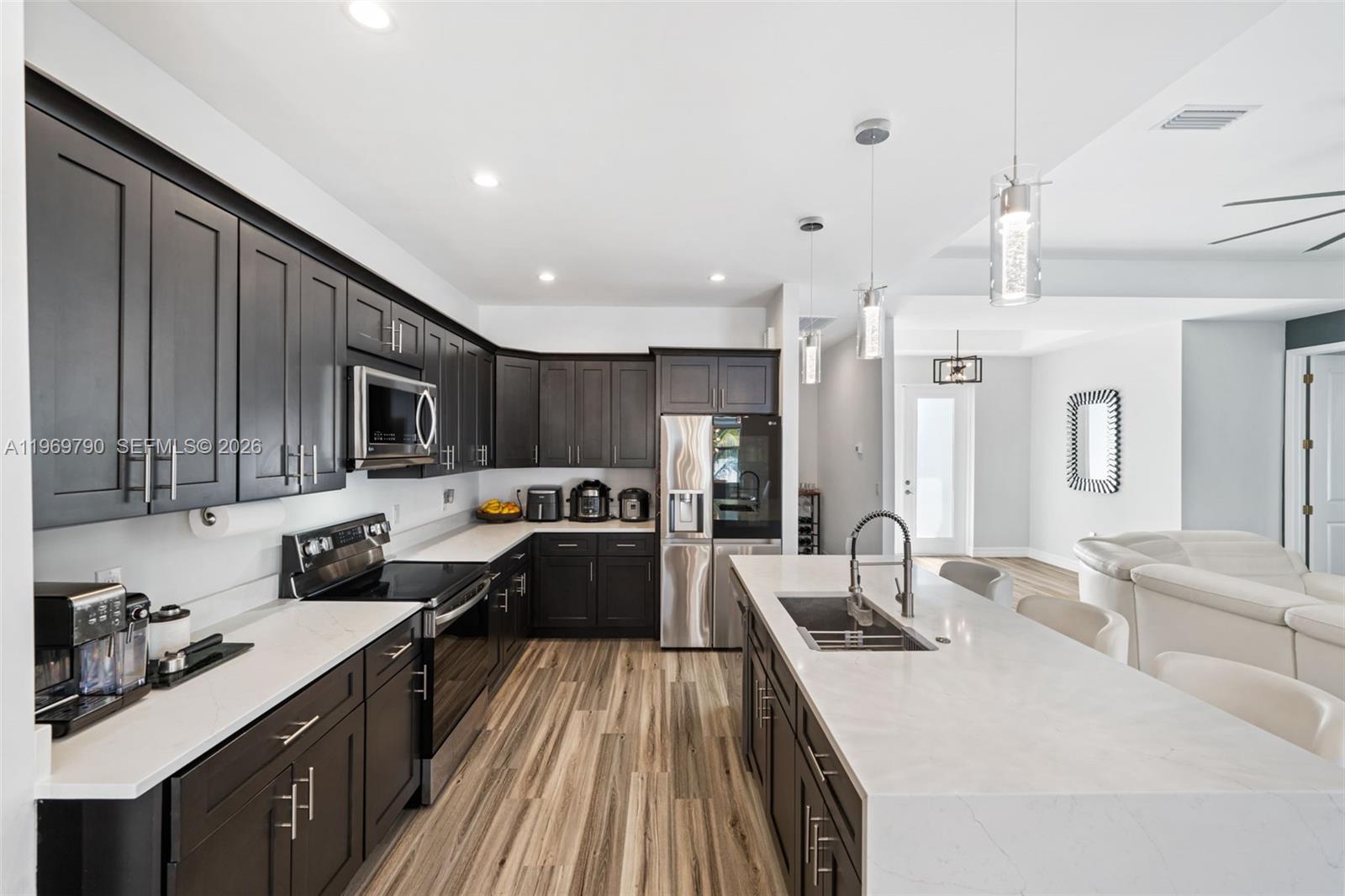 1017 NW 15th Ter Cape Coral, FL 33993