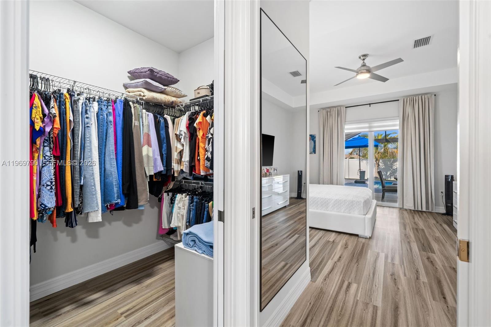 1017 NW 15th Ter Cape Coral, FL 33993