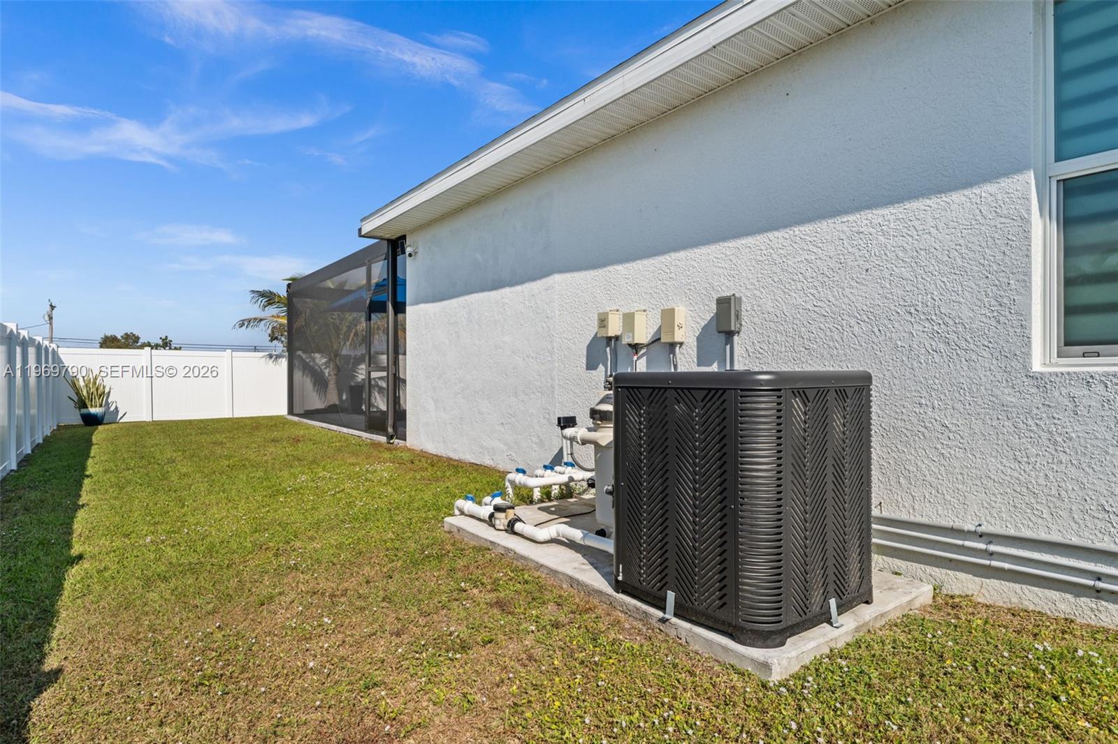 1017 NW 15th Ter Cape Coral, FL 33993