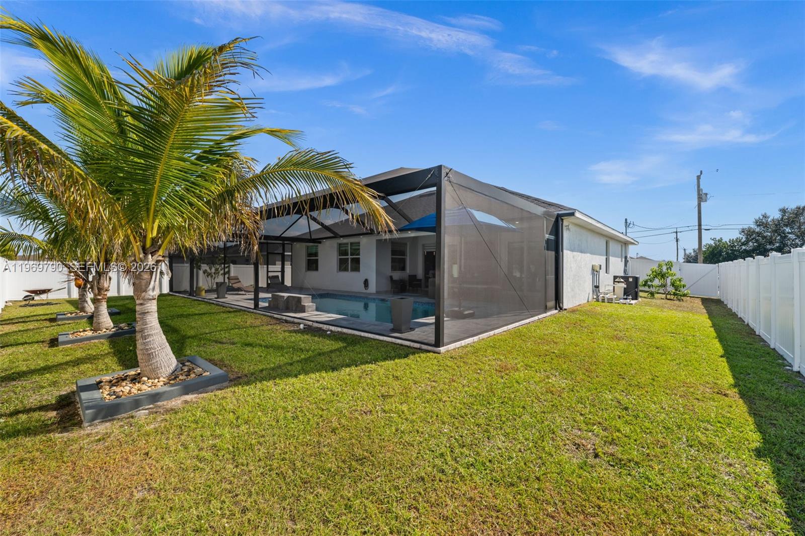 1017 NW 15th Ter Cape Coral, FL 33993