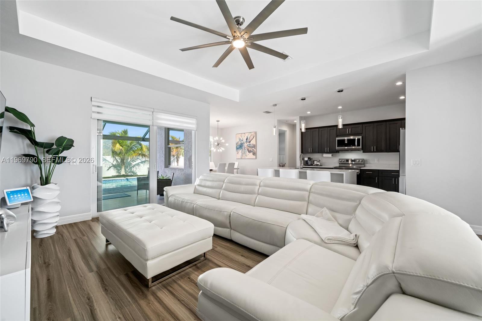 1017 NW 15th Ter Cape Coral, FL 33993