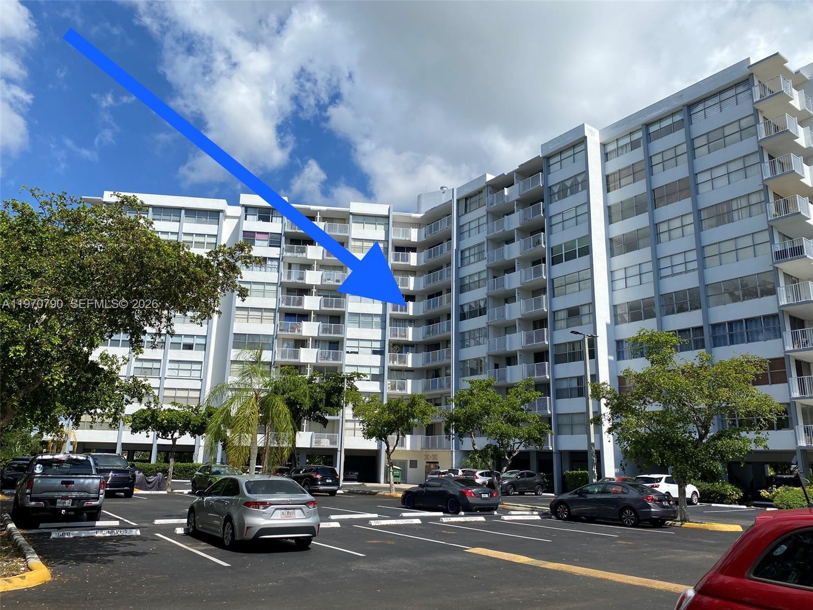 1300 NE Miami Gdns Dr #701E