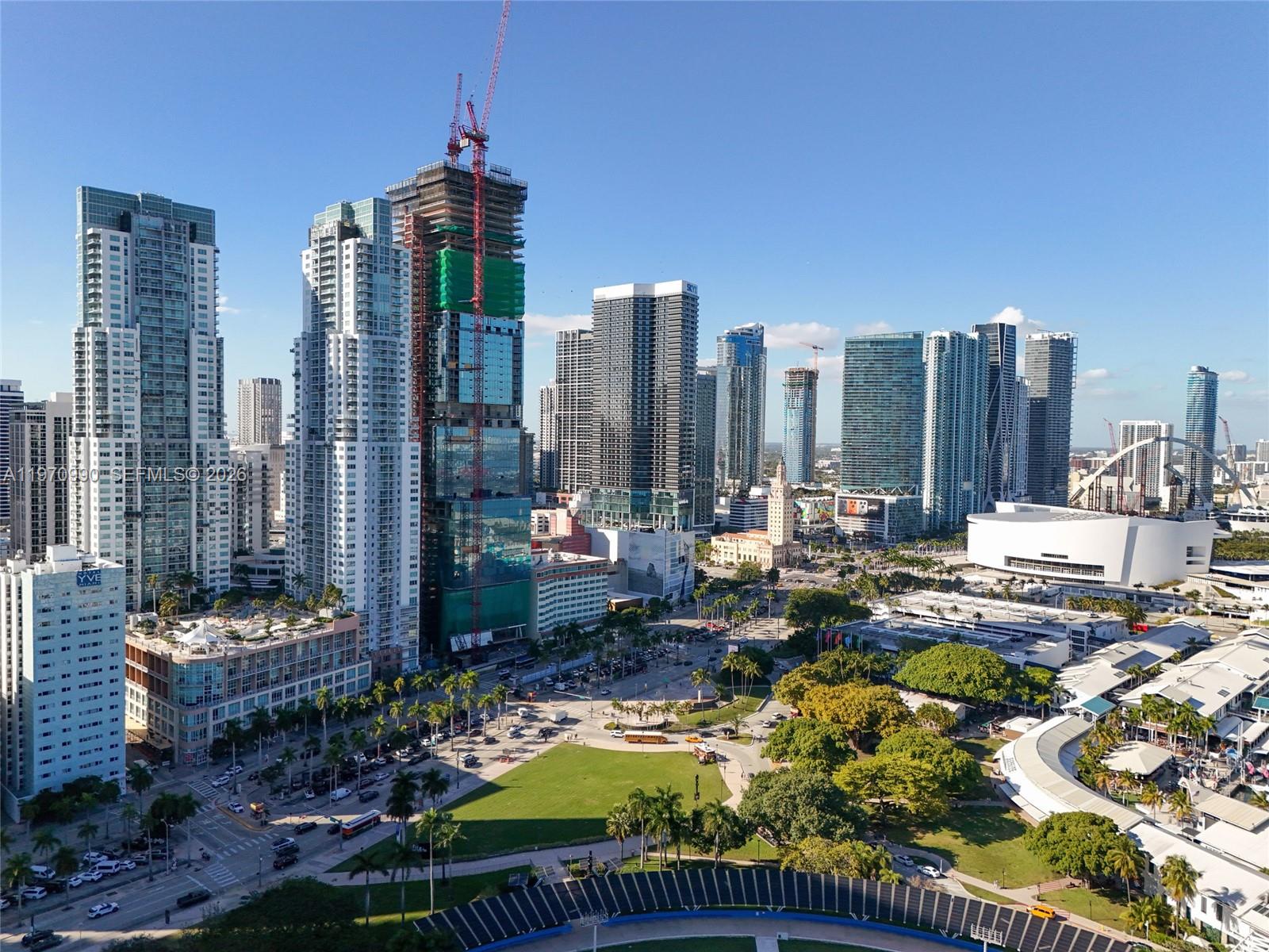 image Vizcayne South21