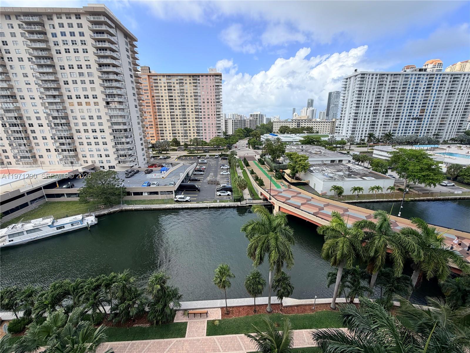 image Porto Bellagio Condo35