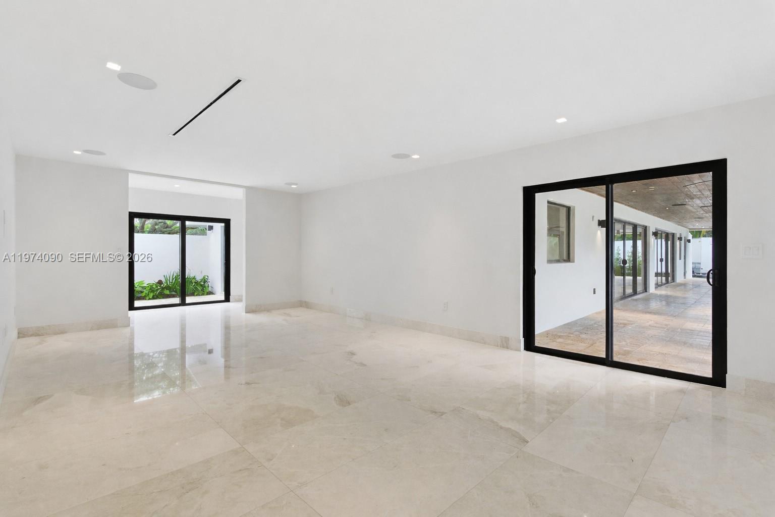 12050 SW 90th Ave Miami, FL 33176