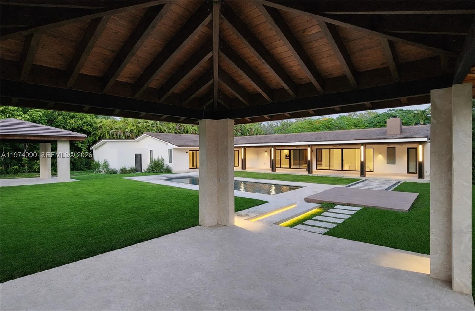 12050 SW 90th Ave Miami, FL 33176