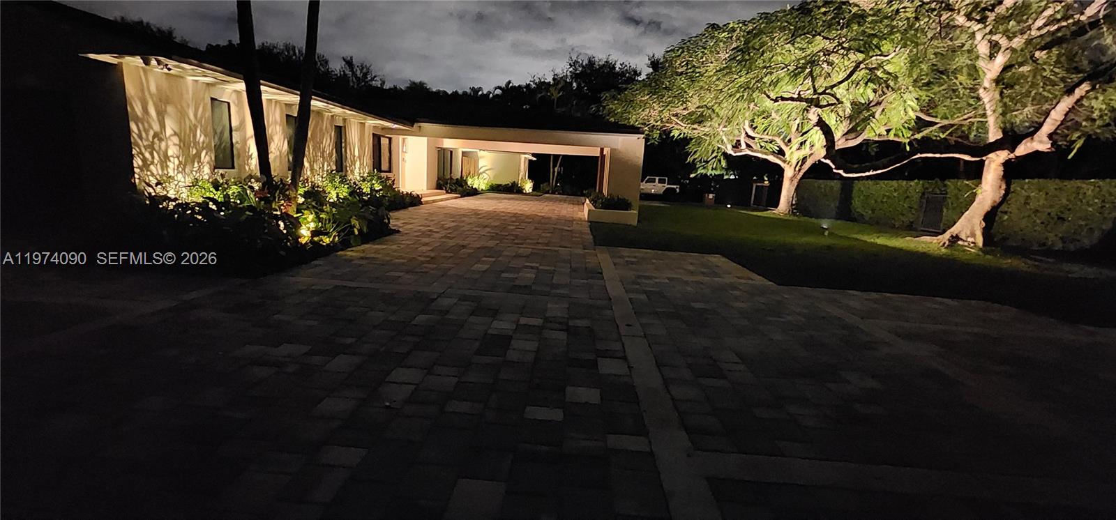 12050 SW 90th Ave Miami, FL 33176