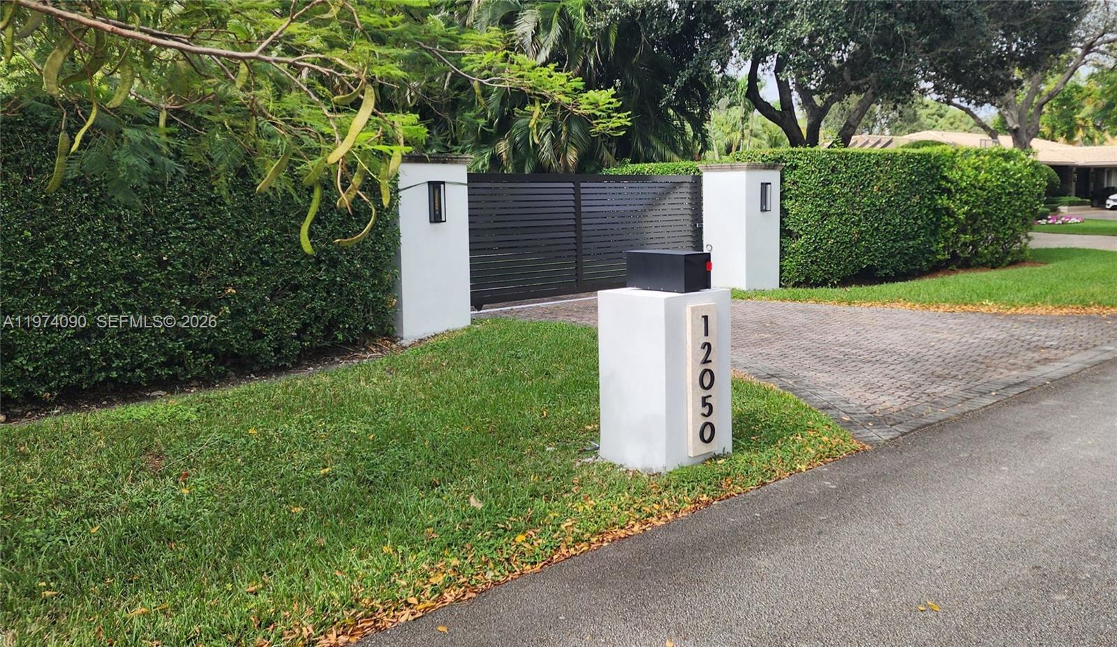 12050 SW 90th Ave Miami, FL 33176