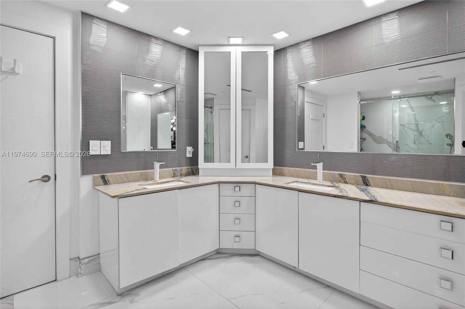 3415 N Ocean Dr #401 Hollywood, FL 33019