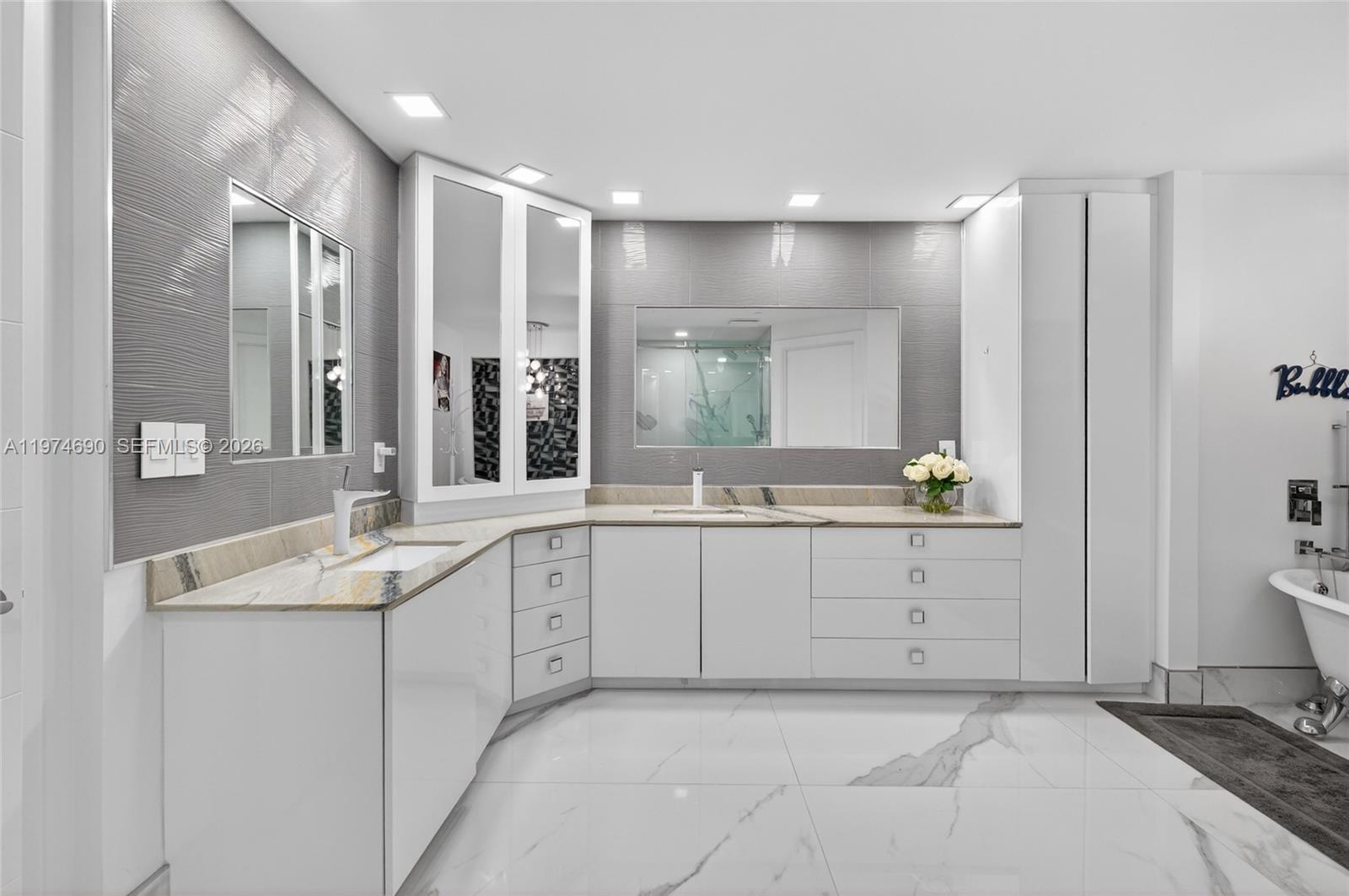 3415 N Ocean Dr #401 Hollywood, FL 33019