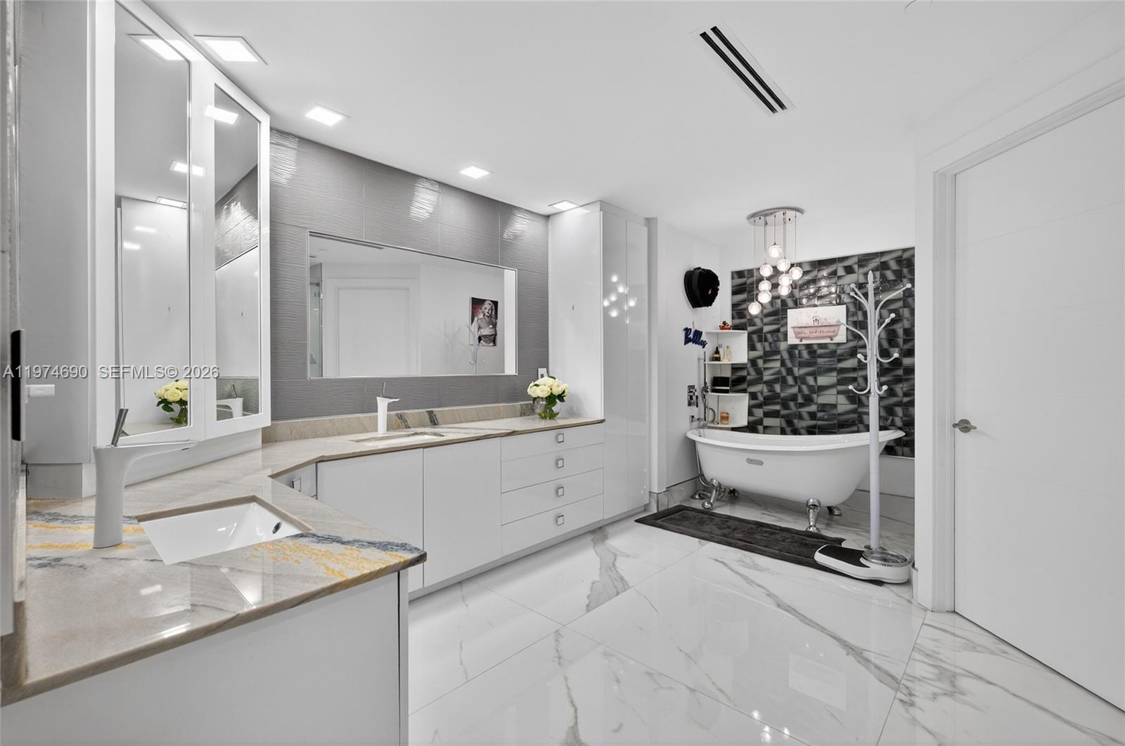 3415 N Ocean Dr #401 Hollywood, FL 33019