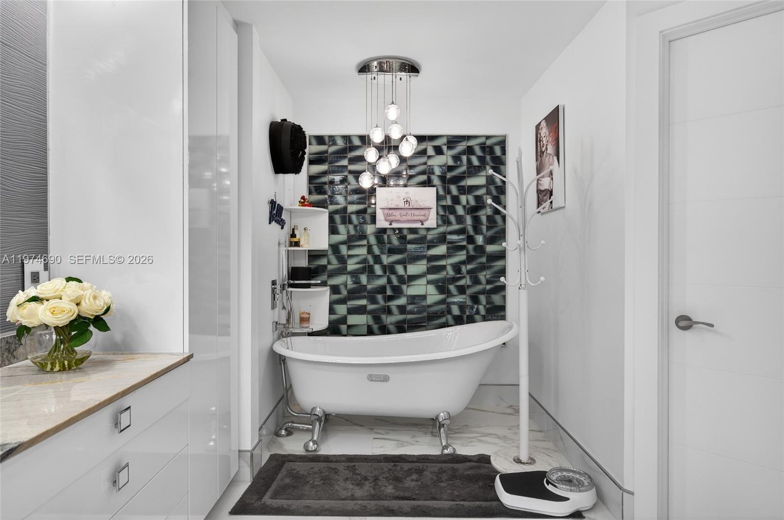 3415 N Ocean Dr #401 Hollywood, FL 33019