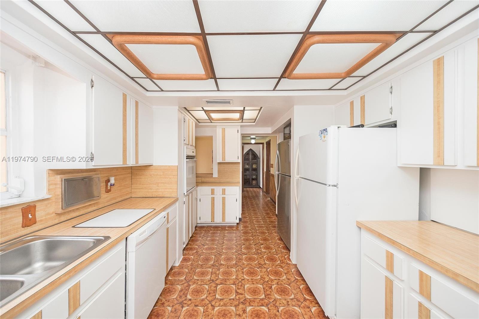 1727 SW 11th Ter Miami, FL 33135