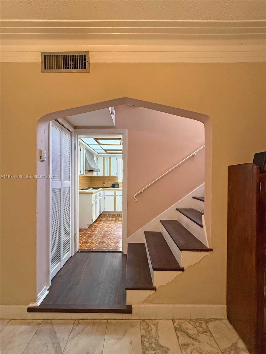 1727 SW 11th Ter Miami, FL 33135