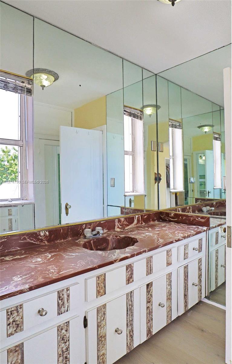 1727 SW 11th Ter Miami, FL 33135