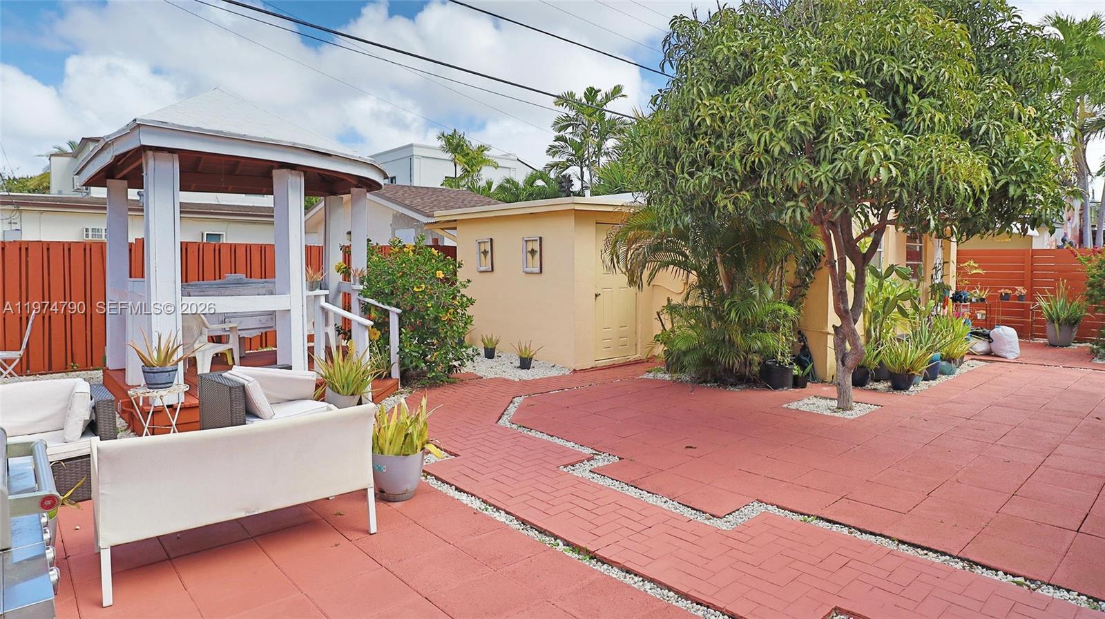 1727 SW 11th Ter Miami, FL 33135