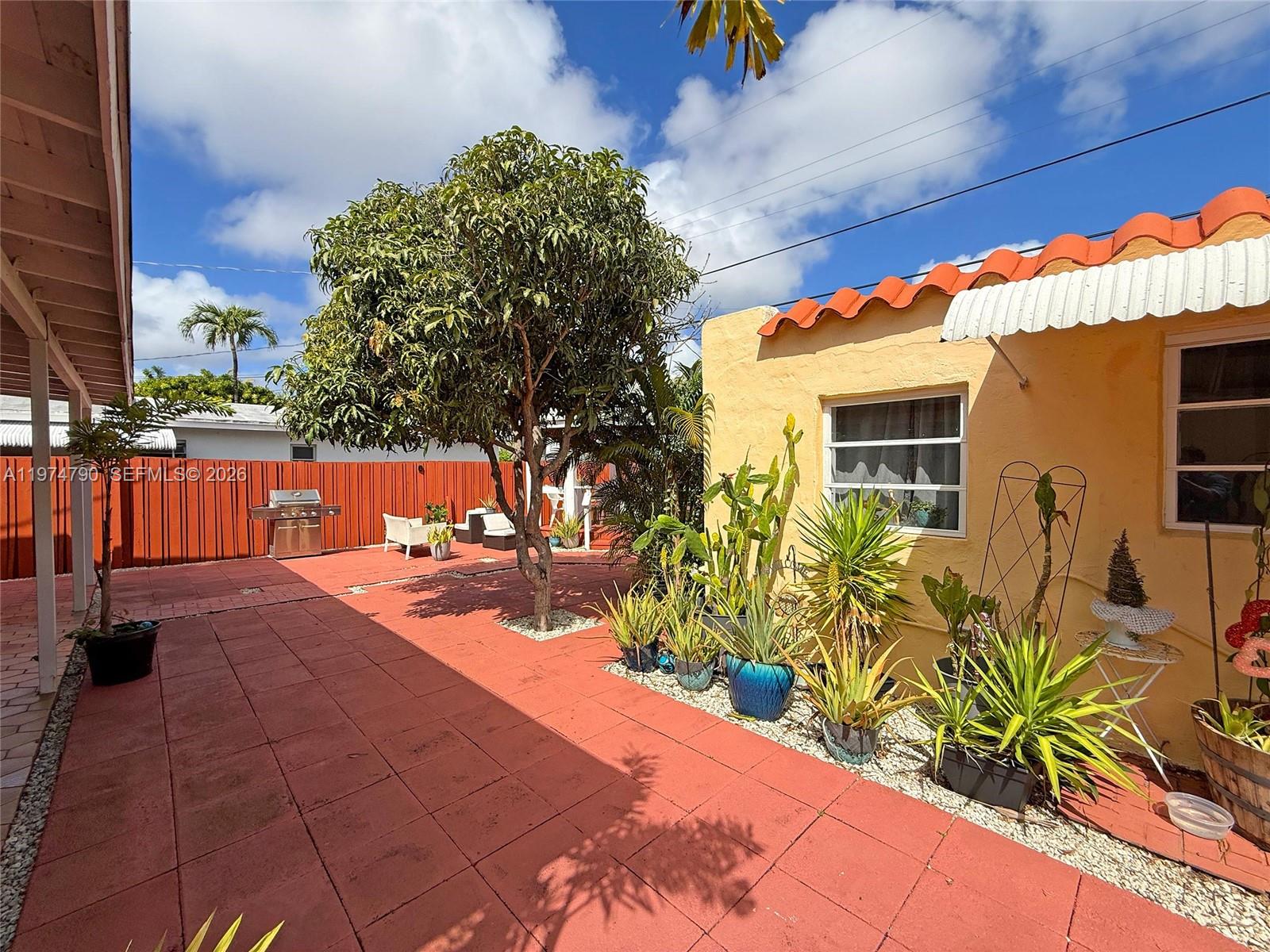 1727 SW 11th Ter Miami, FL 33135