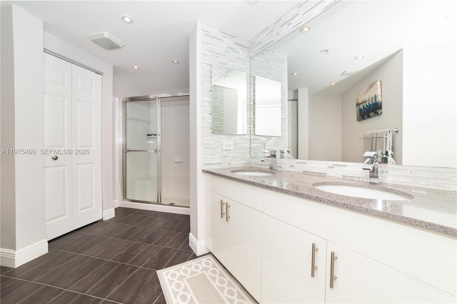 image Porto Bellagio Condo21