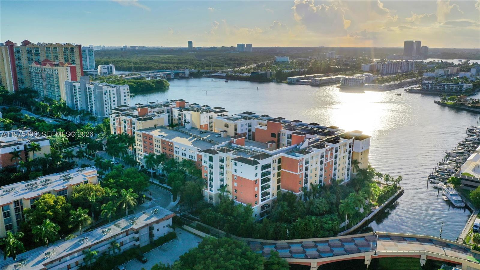 image Porto Bellagio Condo36