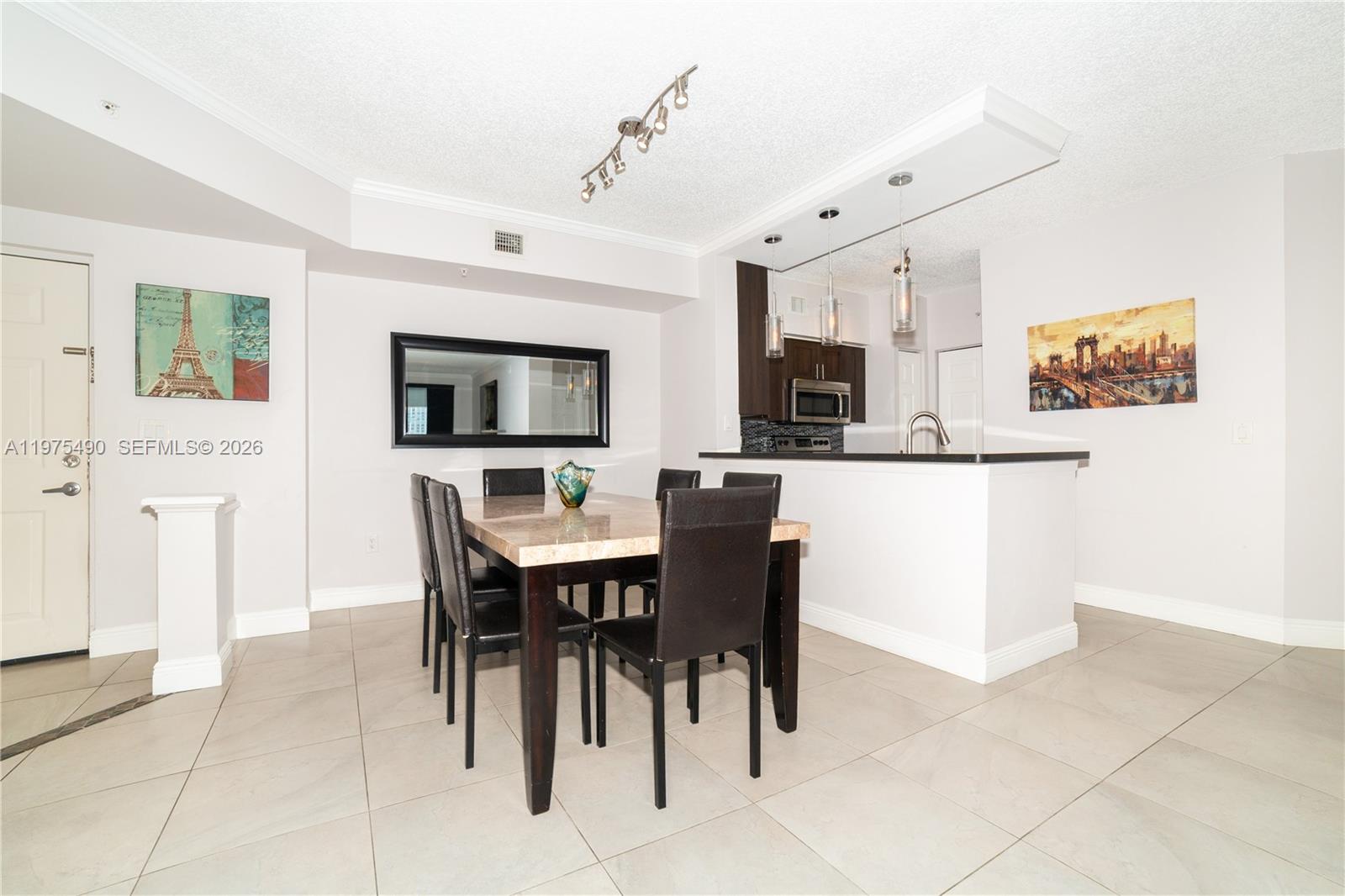 image Porto Bellagio Condo8