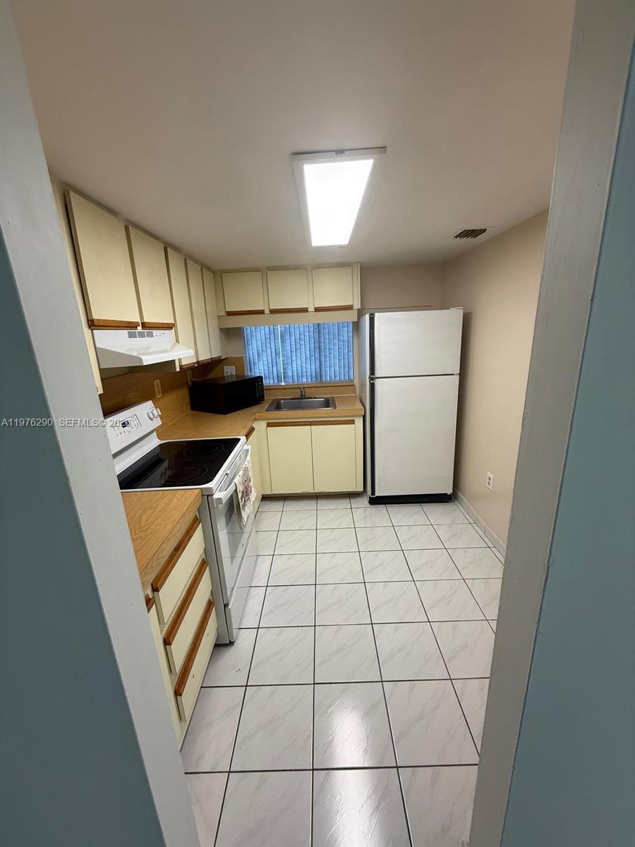 9400 West Flagler St #312 Miami, FL 33174