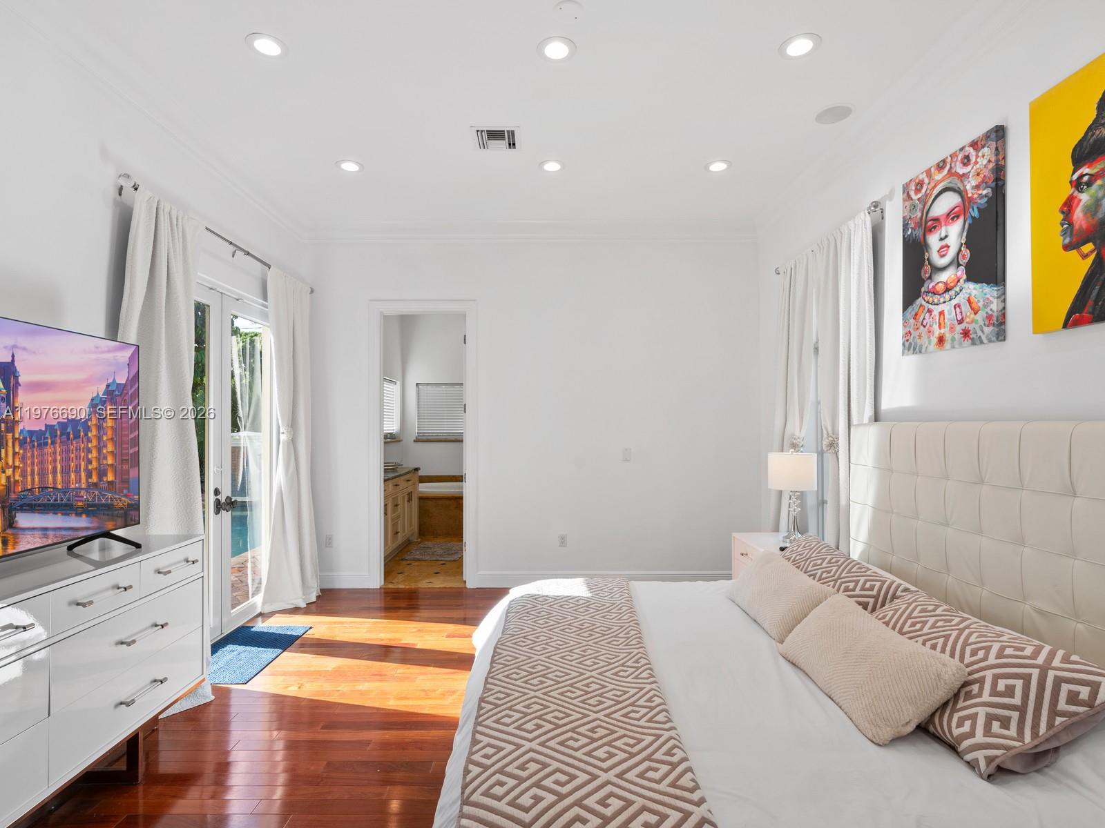 1223 Jackson St Hollywood, FL 33019