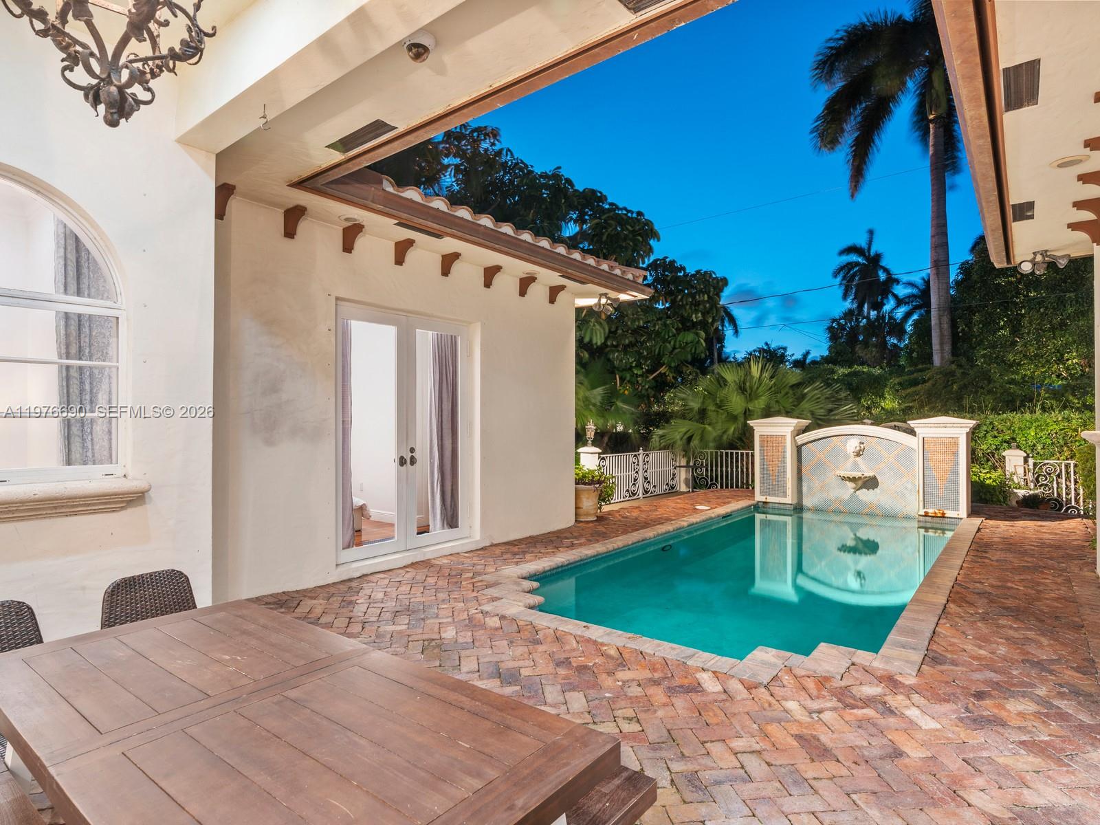 1223 Jackson St Hollywood, FL 33019