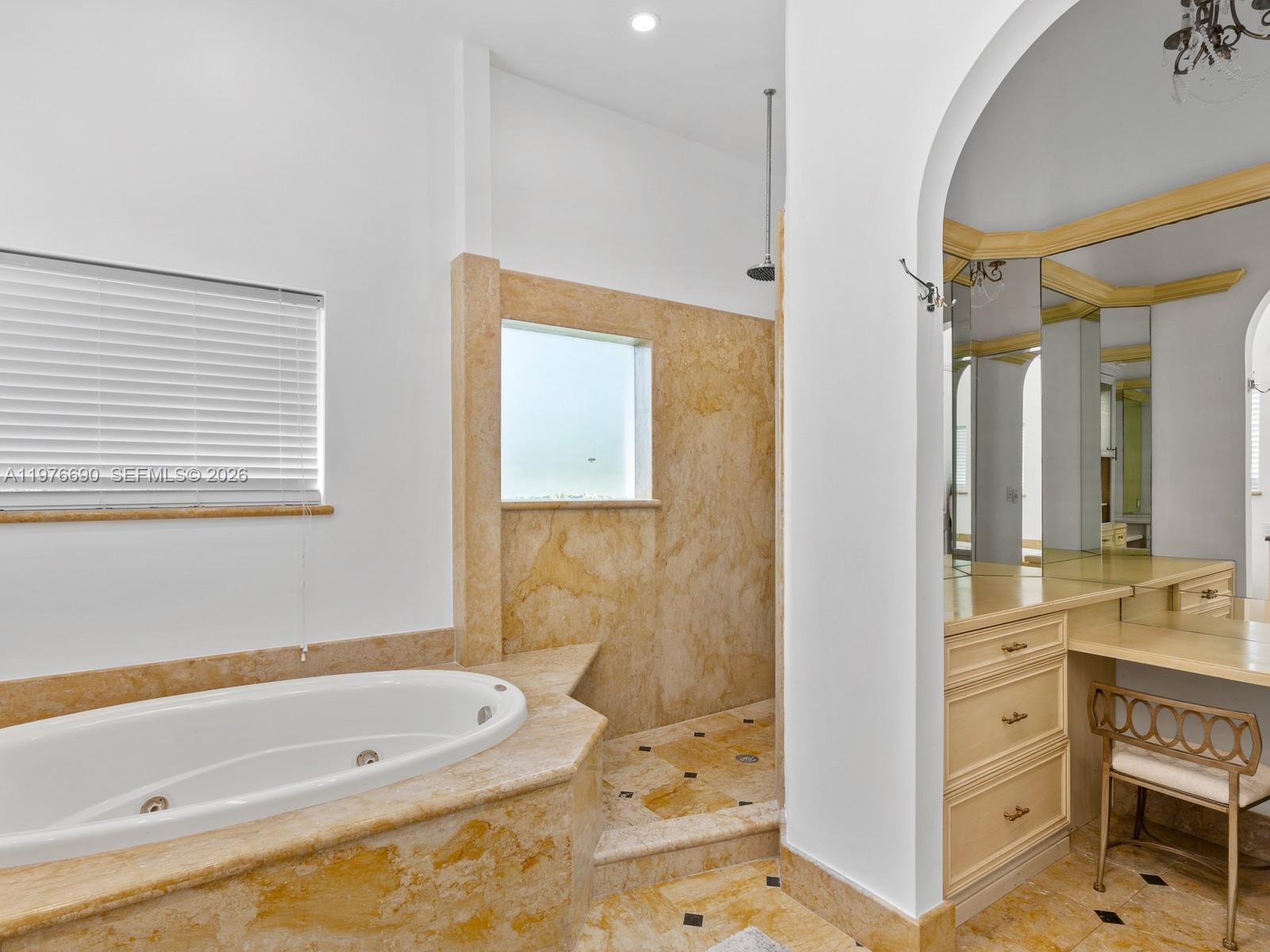 1223 Jackson St Hollywood, FL 33019