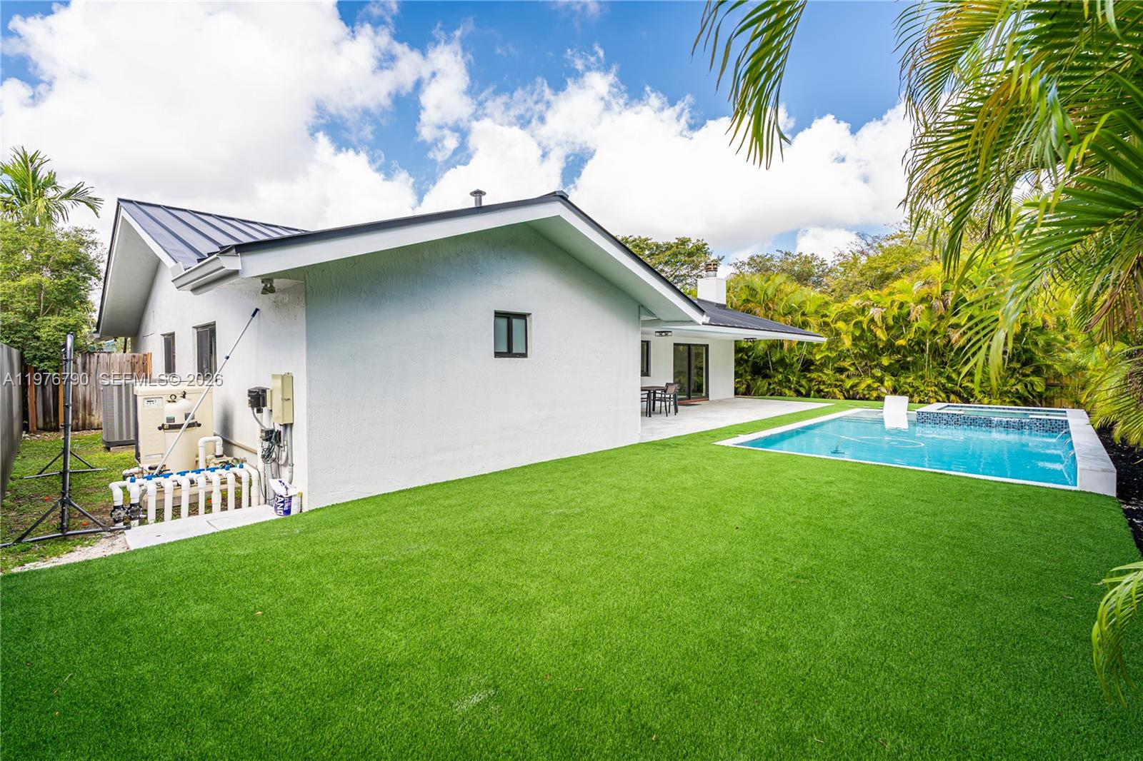 8001 SW 90th Ave Miami, FL 33173