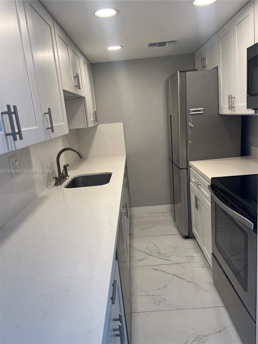 3304 Virginia St #7B Miami, FL 33133