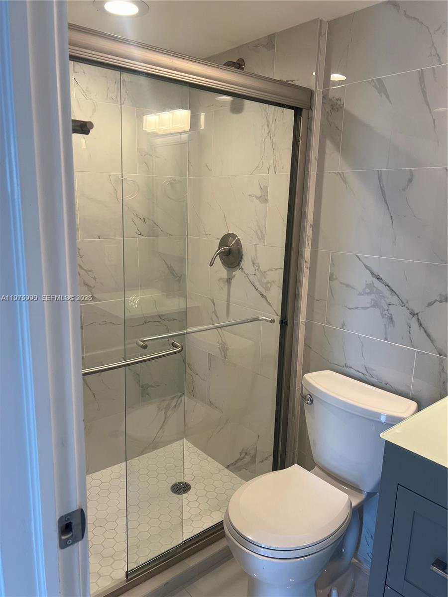 3304 Virginia St #7B Miami, FL 33133