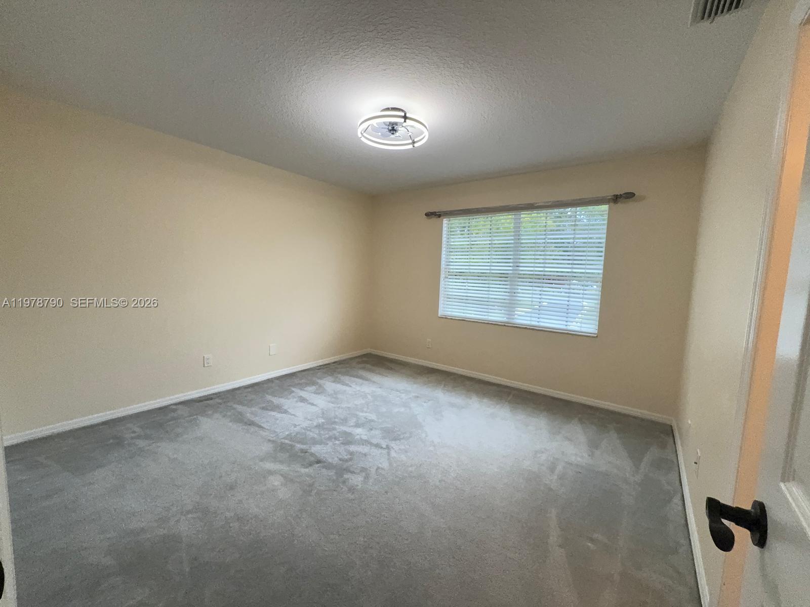 30 Windsor Ln Palm Beach Gardens, FL 33418