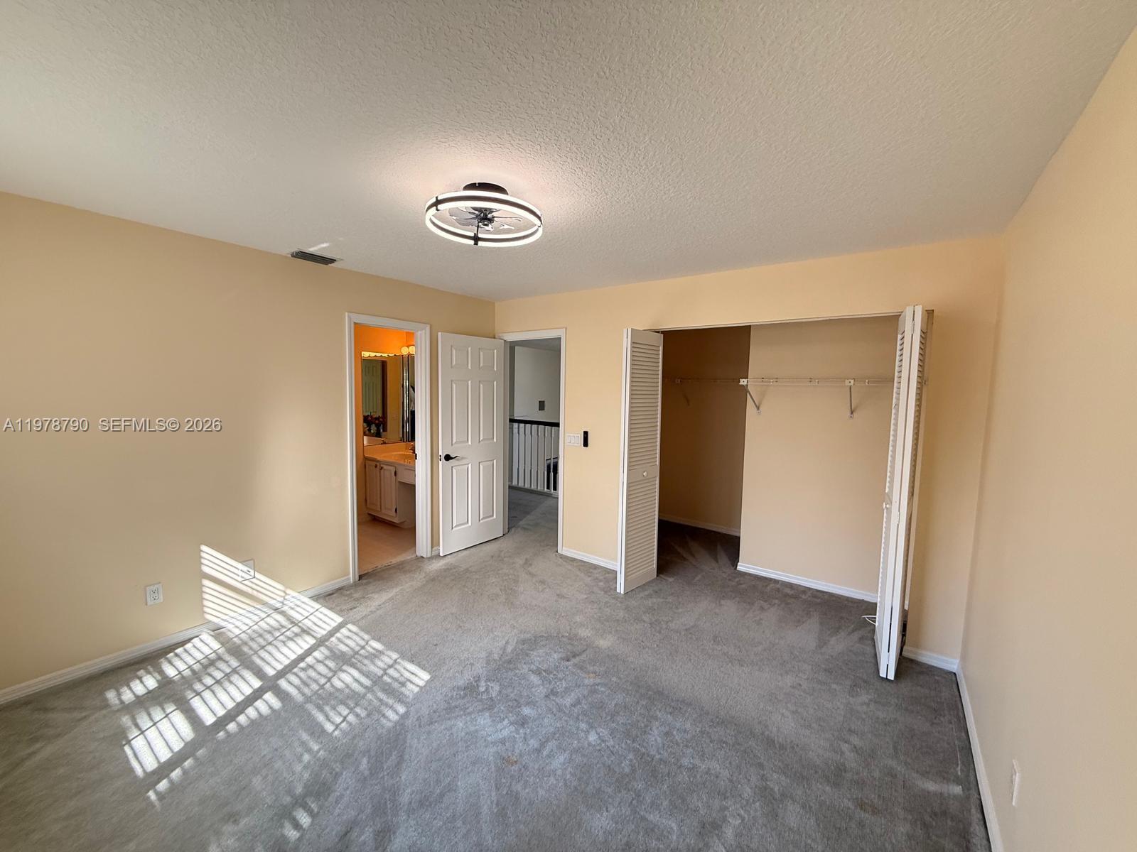 30 Windsor Ln Palm Beach Gardens, FL 33418