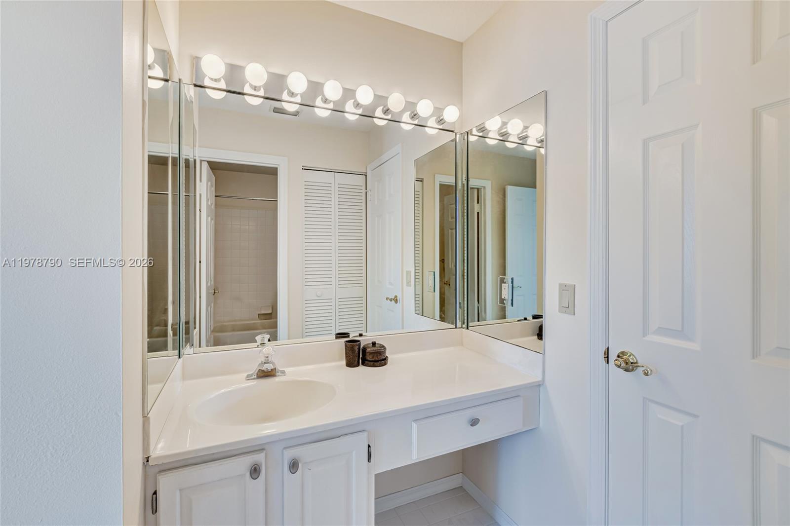 30 Windsor Ln Palm Beach Gardens, FL 33418