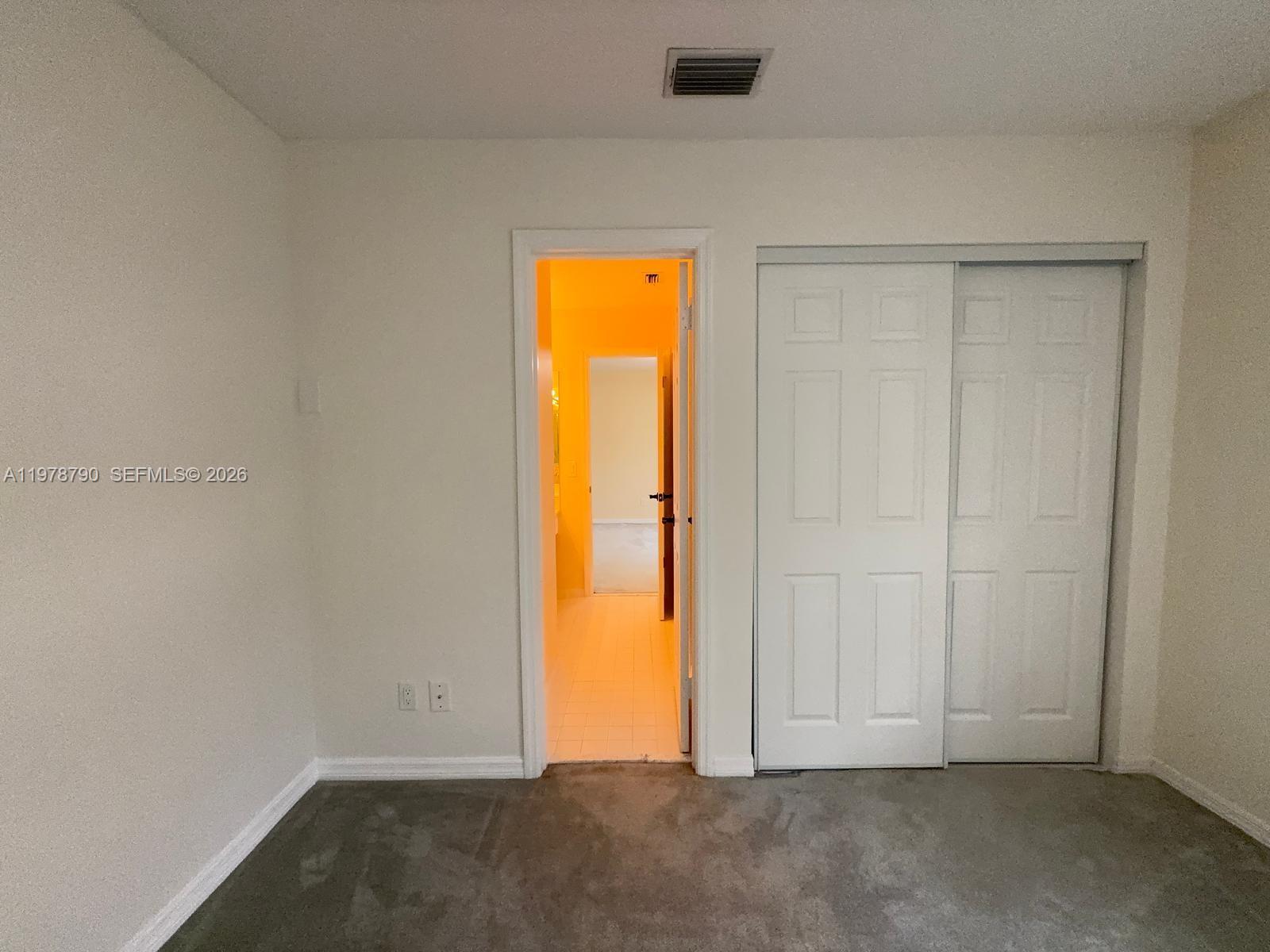 30 Windsor Ln Palm Beach Gardens, FL 33418