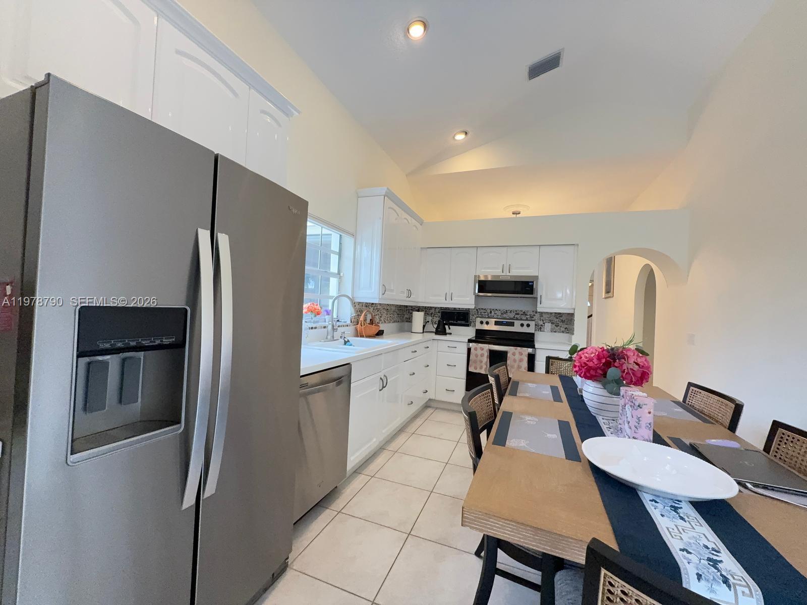 30 Windsor Ln Palm Beach Gardens, FL 33418