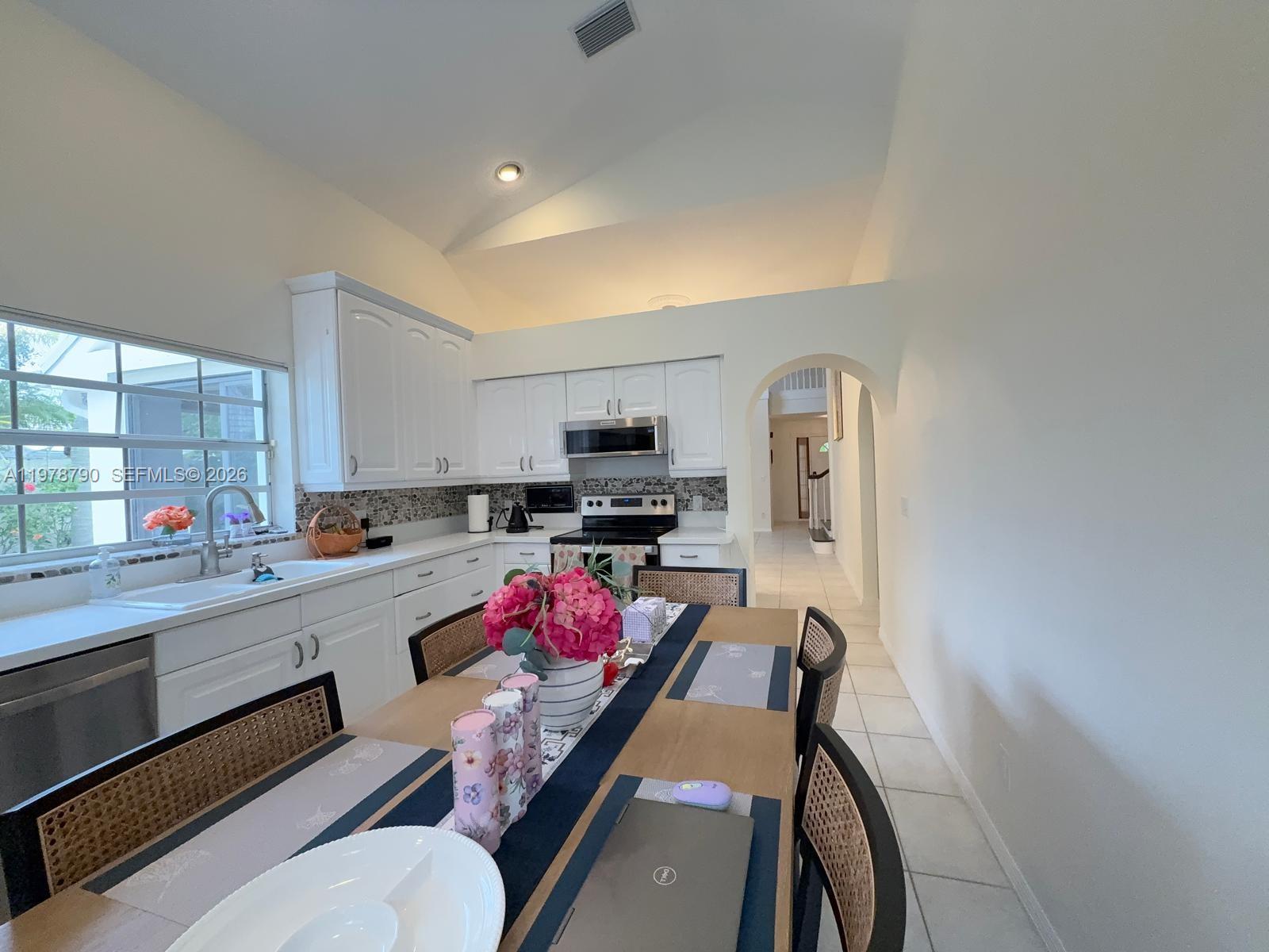 30 Windsor Ln Palm Beach Gardens, FL 33418