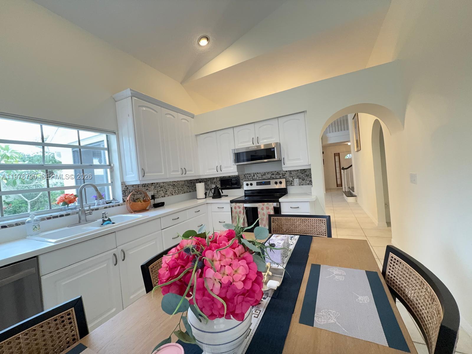 30 Windsor Ln Palm Beach Gardens, FL 33418