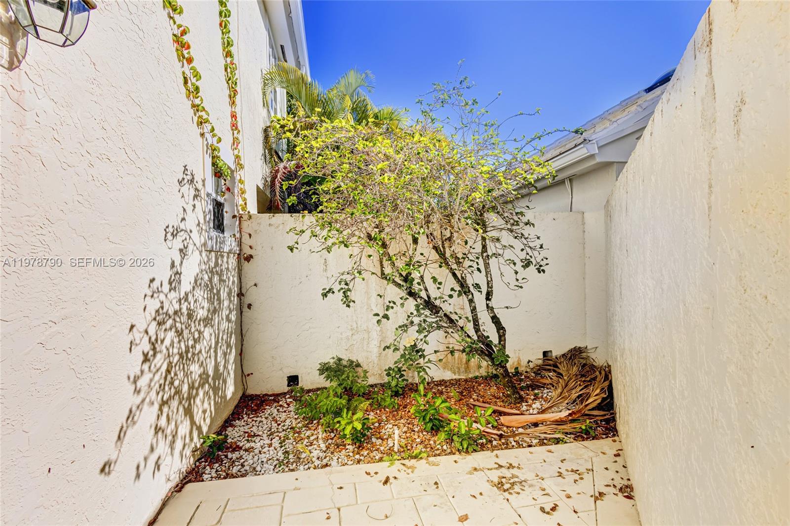 30 Windsor Ln Palm Beach Gardens, FL 33418