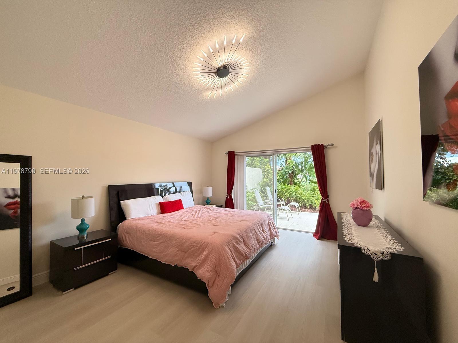 30 Windsor Ln Palm Beach Gardens, FL 33418