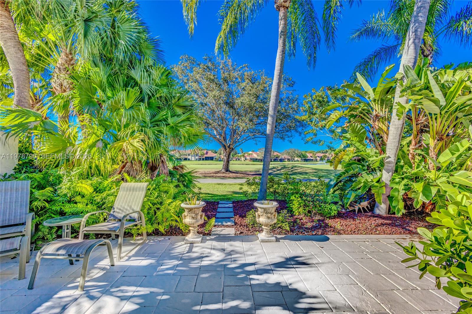 30 Windsor Ln Palm Beach Gardens, FL 33418