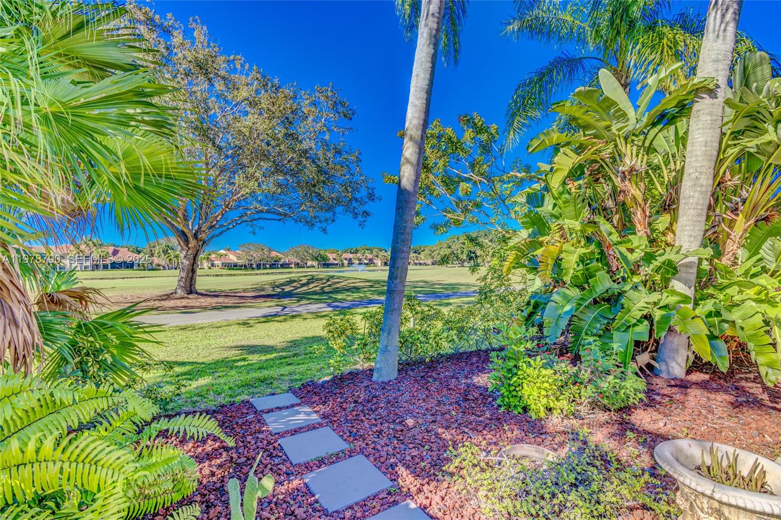 30 Windsor Ln Palm Beach Gardens, FL 33418