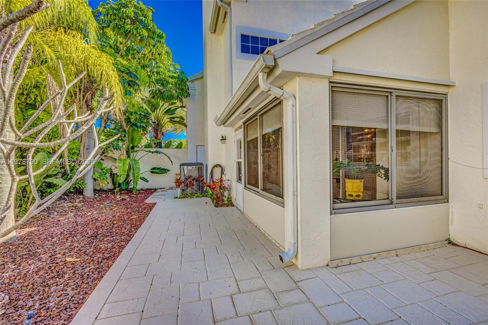 30 Windsor Ln Palm Beach Gardens, FL 33418